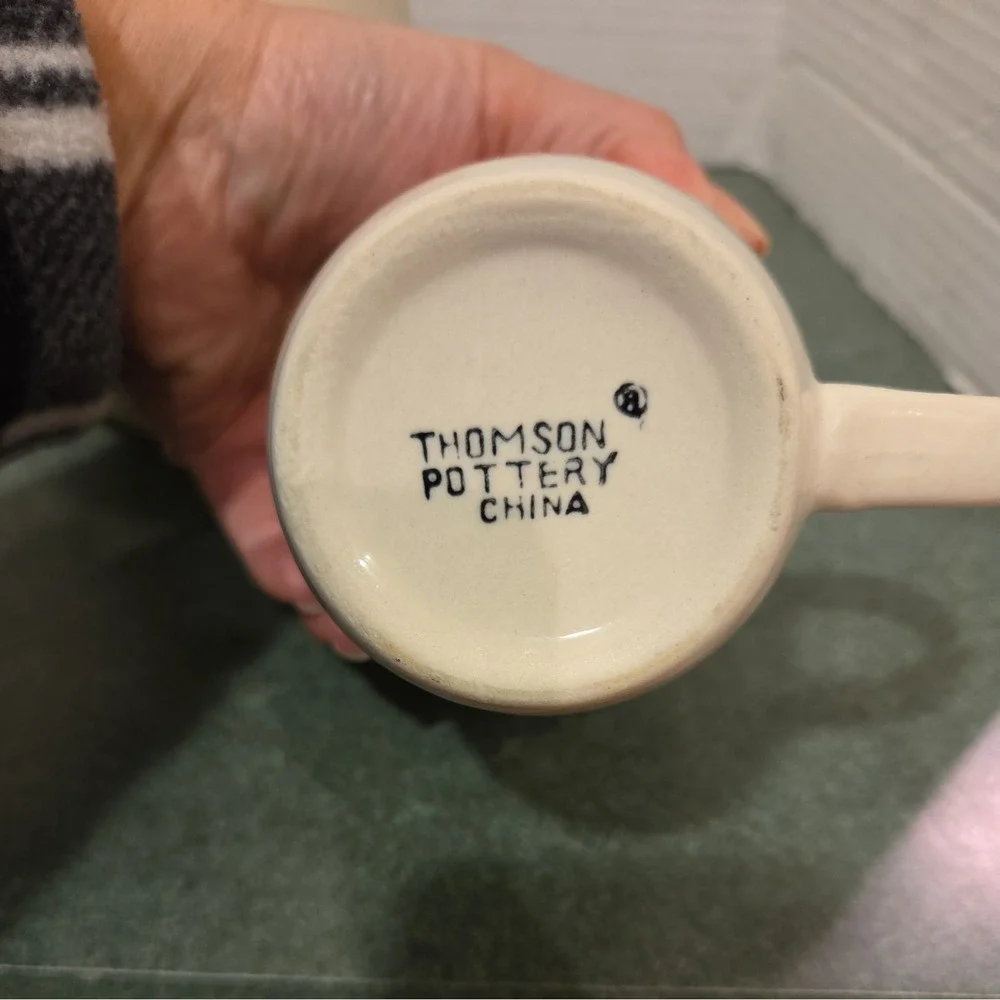 6 PC. THOMPSON POTTERY BIRDHOUSE. SUGAR BOWL, CREAMER, MUG, 7.5
